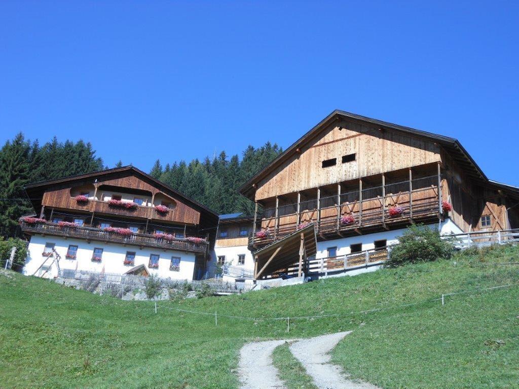 Kerschbaumhof Apartment San Candido Bagian luar foto